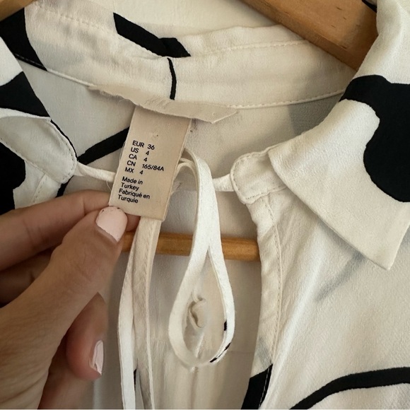 H&M Long Sleeve Peasant White Black Patterned Midi Dress Size 4 - Picture 10 of 10